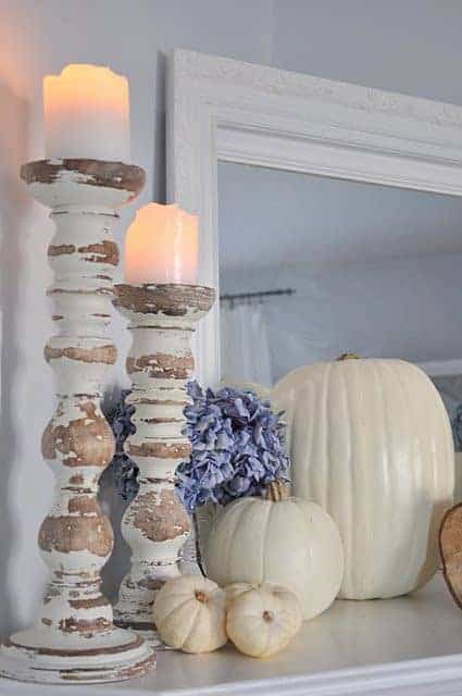 15 Pretty Ways To Decorate Your Home With White Pumpkins For Fall   21 Charming White Pumpkin Fall Decorations For Your Household Homesthetics Decor 7 